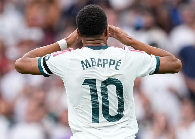 Kylian Mbappé, un baiser qui fait parler