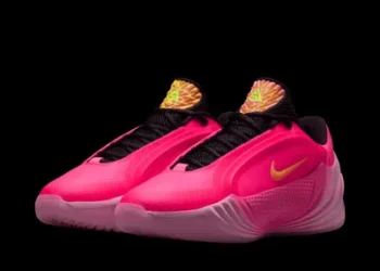 La Giannis Freak 8 « Hyper Pink » tombe à pic !