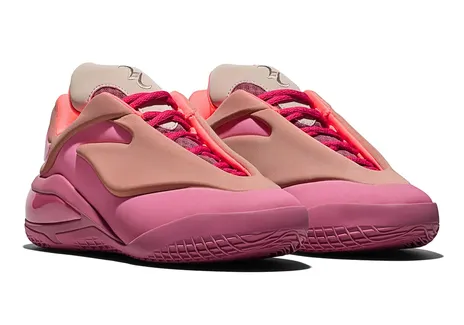 La SHAI 001 « Lace Up OX » prête à être lacée