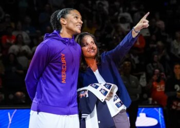 Le numéro 25 d’Alyssa Thomas retiré par le Sun