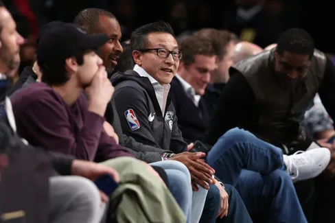 Le propriétaire des Nets ne digère pas le titre des Knicks