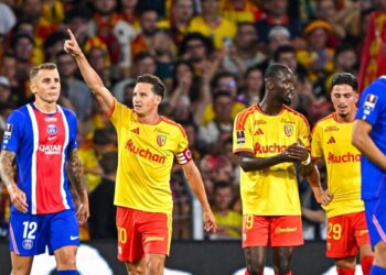 Lens se paie le double champion d'Europe