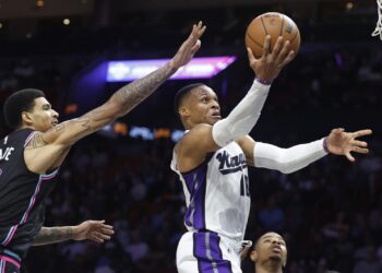 Les Kings sur les pistes de Russell Westbrook et de Victor Oladipo