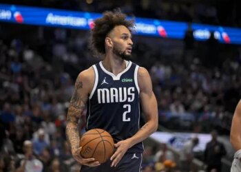 Les Mavericks fiers des efforts de Dereck Lively II pour revenir
