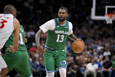 Les Mavericks prolongent Naji Marshall