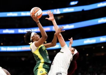 Les efforts de Dominique Malonga n’ont pas suffi face au Sky
