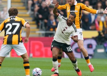 Manchester United chute d’entrée face à un promu