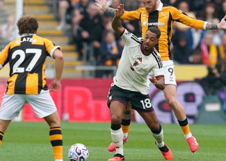 Manchester United chute d’entrée face à un promu
