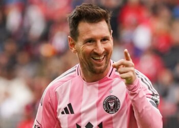 Messi plante quatre buts, son entraîneur hallucine
