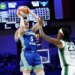Paige « Buckets » fait tomber la pluie sur Seattle