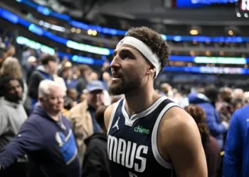 Pat Riley voit beaucoup plus qu’un shooteur en Klay Thompson