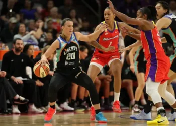Sabrina Ionescu martyrise le Mercury