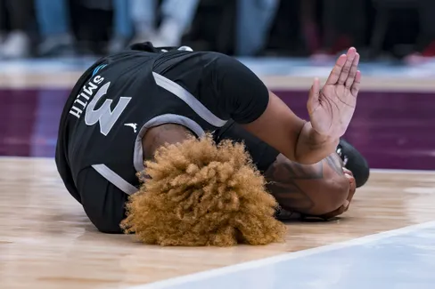 Saison terminée pour NaLyssa Smith
