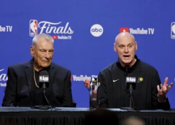 Steve Nash et Gregg Popovich rendent hommage à Don Nelson