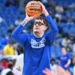 Surnommé “Cream Abdul-Jabbar”, Robbie Avila hésite entre les Lakers… et un retour en NCAA