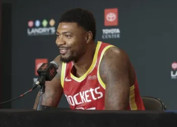 « À la maison », Marcus Smart veut mettre son expérience au service des Rockets