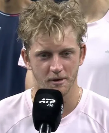 ATP - Chengdu > Davidovich Fokina, titré pour son retour : "Ce n'est pas facile de prononcer ce discours, vous pouvez imaginer pourquoi"