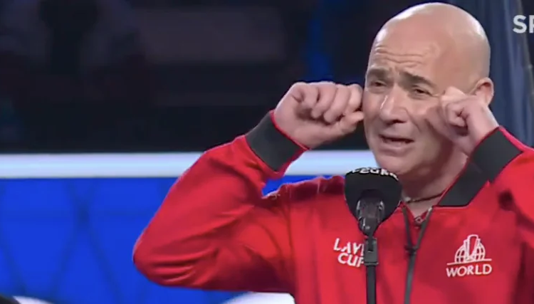 ATP, Laver Cup > Agassi se paie ouvertement Zverev : "Après ton titre à Roland-Garros, j'ai enfin pu recommencer à écouter tes conférences de presse sans t'entendre dire : 'pourquoi est-ce que je perds toujours ? Je suis troisième mondial, je suis nul'"