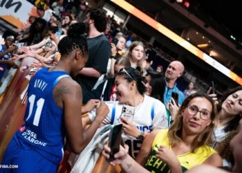 Access | La Coupe du Monde des Bleues vue de l’intérieur