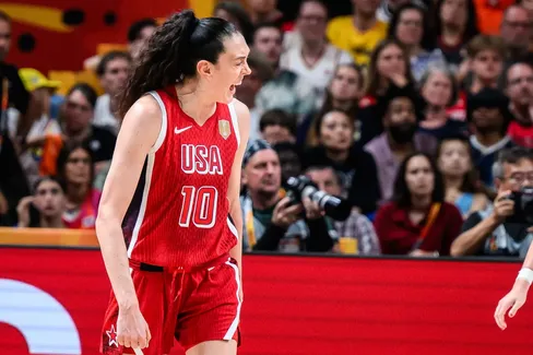 Bousculée par l’Espagne, Team USA retrouve la France en finale