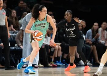 Breanna Stewart impériale, le Liberty frappe fort chez les Lynx