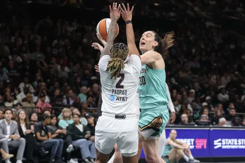 Breanna Stewart sanctionnée d’une faute technique… neuf ans plus tard