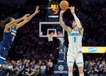 Chris Finch veut éliminer les mauvais shoots de LaMelo Ball