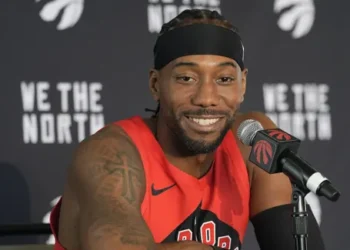 Kawhi Leonard ne veut plus être une « distraction » à Toronto