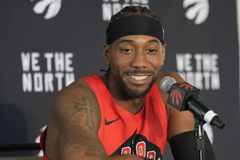 Kawhi Leonard ne veut plus être une « distraction » à Toronto