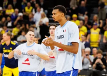 La France grimpe sur le podium du classement FIBA