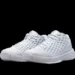 La Kobe 3 Low passe en mode « Pure Platinum »