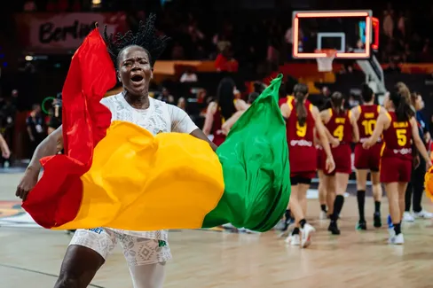 Le Mali s’offre une victoire historique en battant l’Espagne !