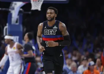 Les Pistons garantissent la dernière année de Paul Reed
