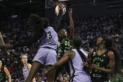 Les Valkyries étouffent Seattle avant de se faire peur