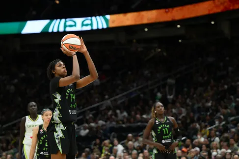 Malgré la défaite, Dominique Malonga a soigné sa dernière sortie