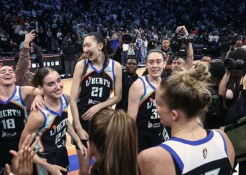 Numéro 1 de la saison régulière, les Lynx prennent la porte !
