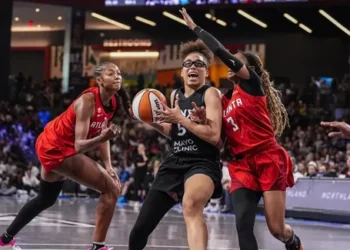 Olivia Miles, Rookie de l’année à l’unanimité en WNBA
