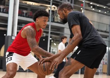 Paolo Banchero continue d’apprendre aux côtés de Kevin Durant