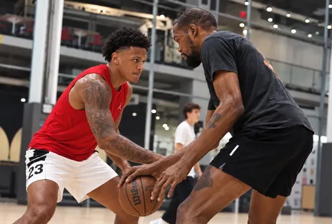 Paolo Banchero continue d’apprendre aux côtés de Kevin Durant