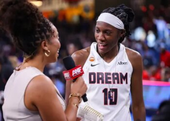 Rhyne Howard s’empare du record de tirs à 3-points sur une saison