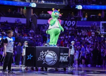 STUFF, la mascotte du Magic, retrouve son trône