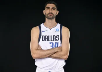 Santi Aldama entame son aventure avec les Mavs en douceur