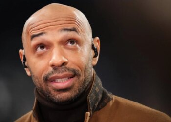 Thierry Henry bluffé par l’adresse footballistique de Roger Federer (vidéo)
