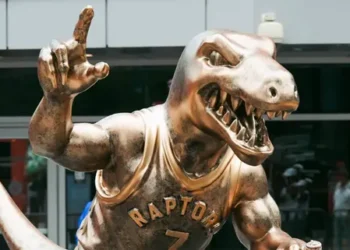 Toronto célèbre Kyle Lowry avec une statue très particulière…
