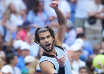US Open > Carlos Alcaraz fait peur à tout le monde avant les quarts de finale : "Je sais que j'ai encore beaucoup à améliorer. Je ne suis pas venu avec avec d'attentes particulières pour ce tournoi. Je voulais simplement tester la condition de mon corps et de mon poignet après presque cinq mois sans jouer"