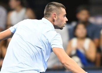 US Open > Christophe Gea, père d'Arthur, qualifié en huitièmes de finale : "L'année dernière, il me sort : 'Papa, on va monter le Ventoux à vélo !' Je fais du VTT, lui pas du tout, et sans s'entraîner, il est arrivé en haut le premier"
