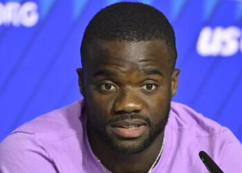 US Open > Frances Tiafoe sur Novak Djokovic : "Si j'étais lui, je serais en Serbie en train de boire comme un trou"