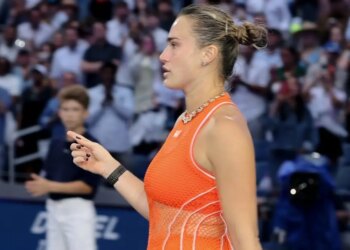 US Open > Sabalenka sèchement recadrée par une ex-6e mondiale : "Son comportement après sa défaite contre Rybakina était immature. Elle approche de la trentaine, il faut qu'elle apprenne à se maîtriser. Ce n'était pas une belle image"