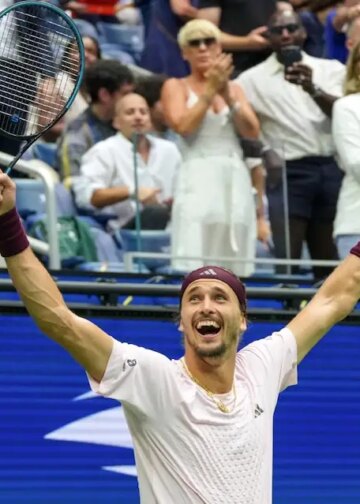 US Open > Toni Nadal sur la célébration manquée d'Alexander Zverev : "Au tennis, de nombreux entraîneurs conseillent à leurs joueurs de ne pas se focaliser sur le score. Nous avons vu l'Allemand pousser ces préceptes à l'extrême"