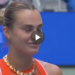 US Open, Vidéos > Aryna Sabalenka, après sa qualification en 8e de finale : "Ma principale tactique consiste à distraire mes adversaires avec les scintillements de mon collier"